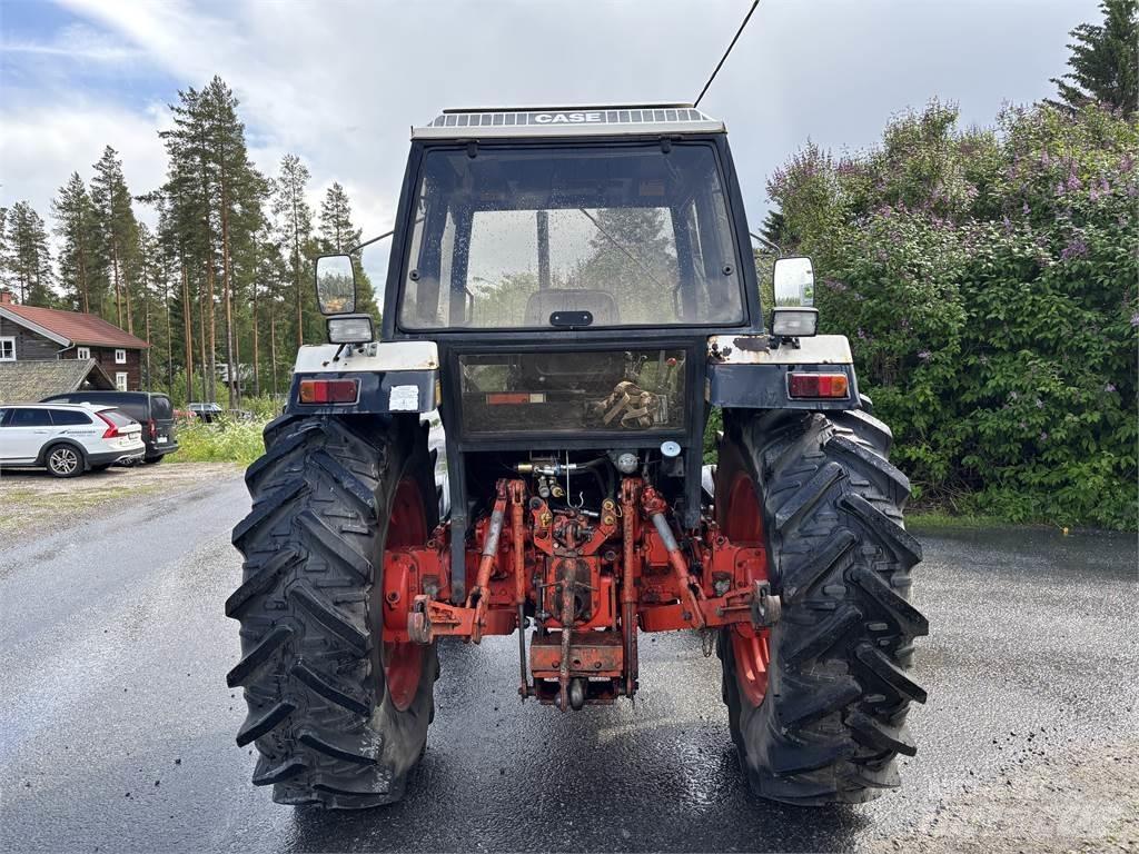 Case IH 1490 4WD Traktorok