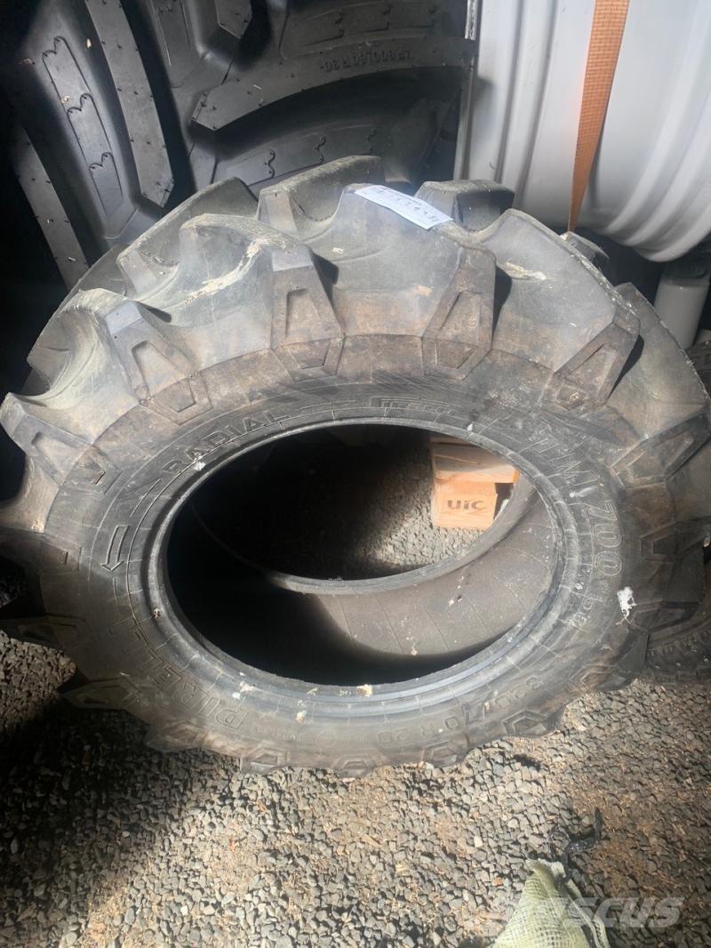  Däck Pirelli 320/70R20 Gumiabroncsok, kerekek és felnik