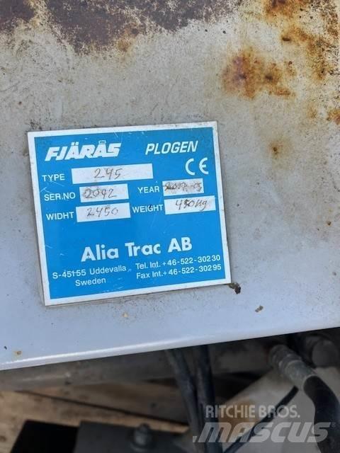 Fjärås 245 VIKPLOG Hóeltakarítók