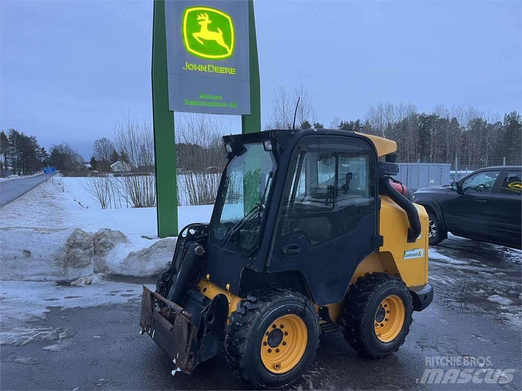 JCB 330 SKID STEER ATV-k