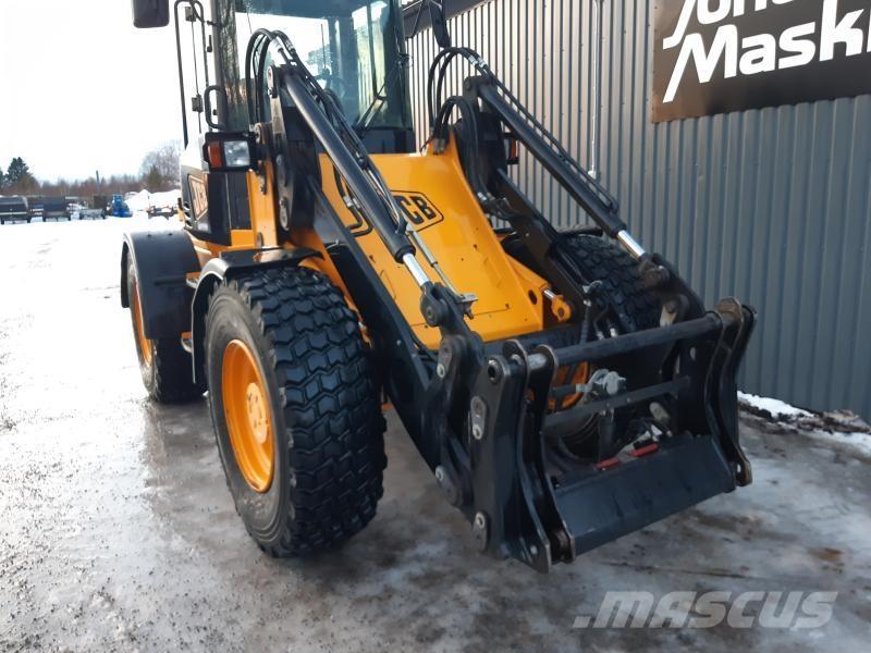 JCB 411 HT STORA BM Gumikerekes homlokrakodók