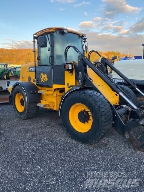 JCB 412S LASTMASKIN Gumikerekes homlokrakodók