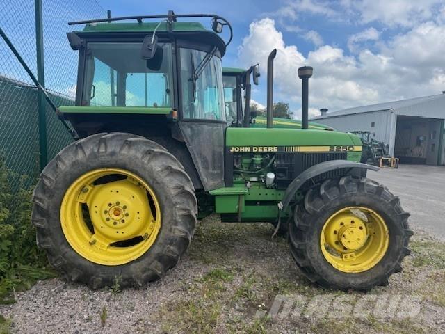 John Deere 2250 TRAKTOR Traktorok