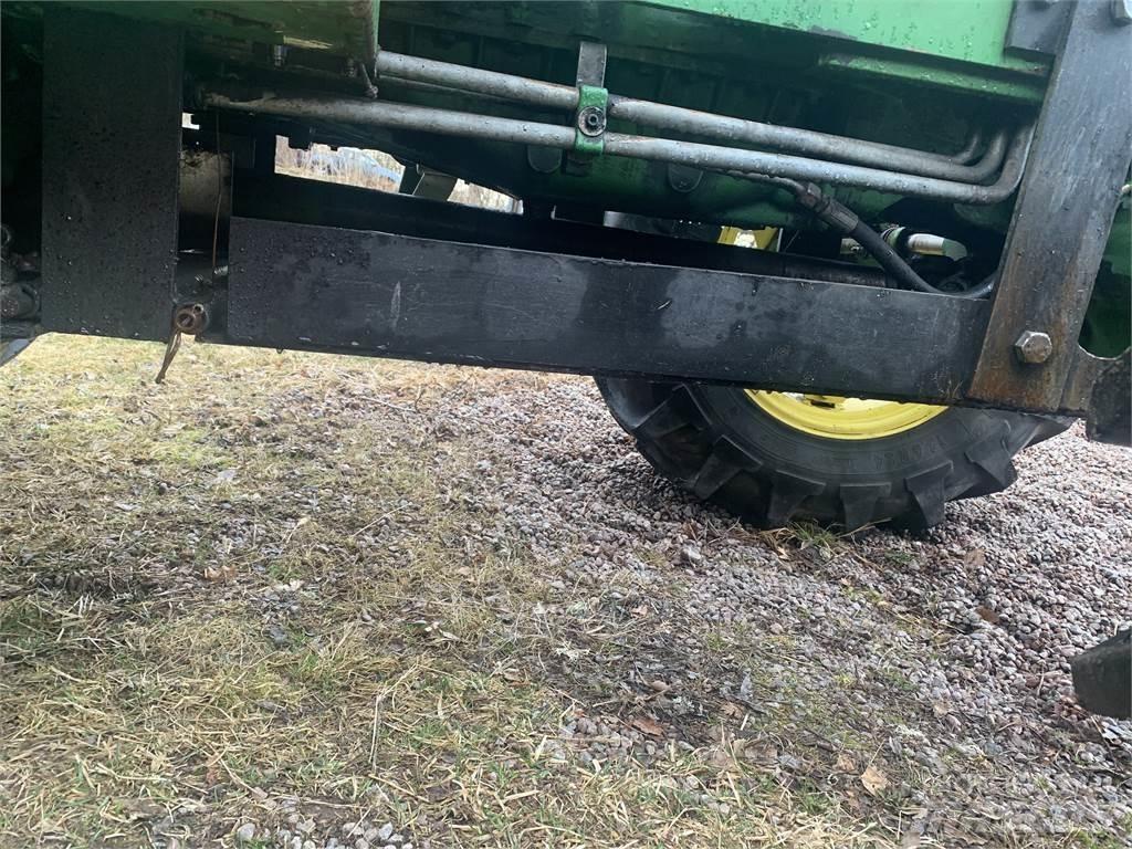 John Deere 2650 Traktorok