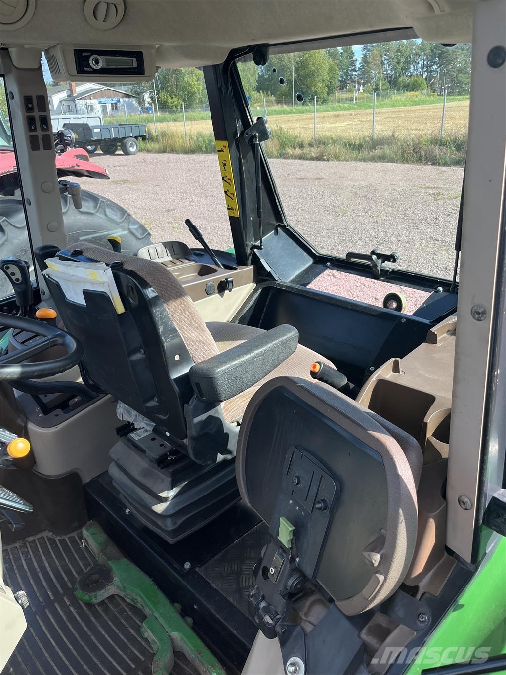 John Deere 5620 Traktorok