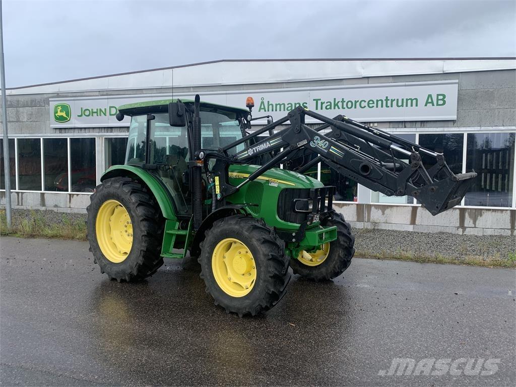 John Deere 5820 Traktorok