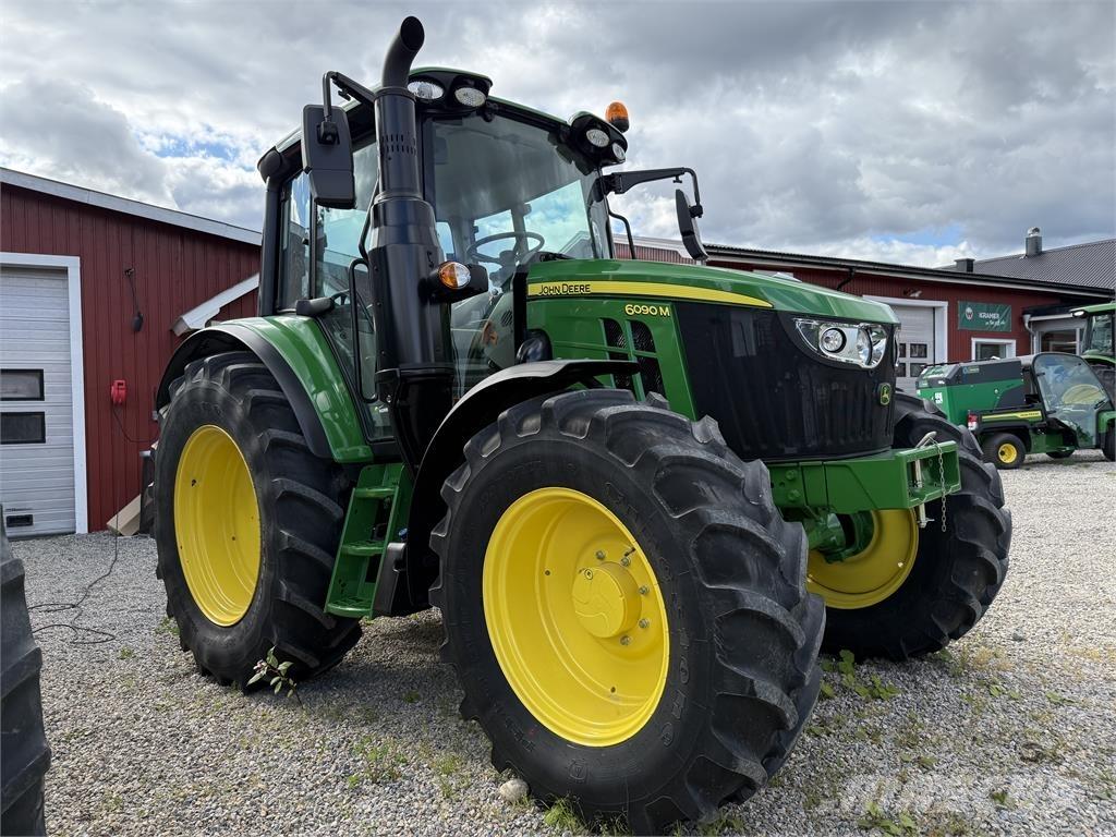 John Deere 6090M Traktorok