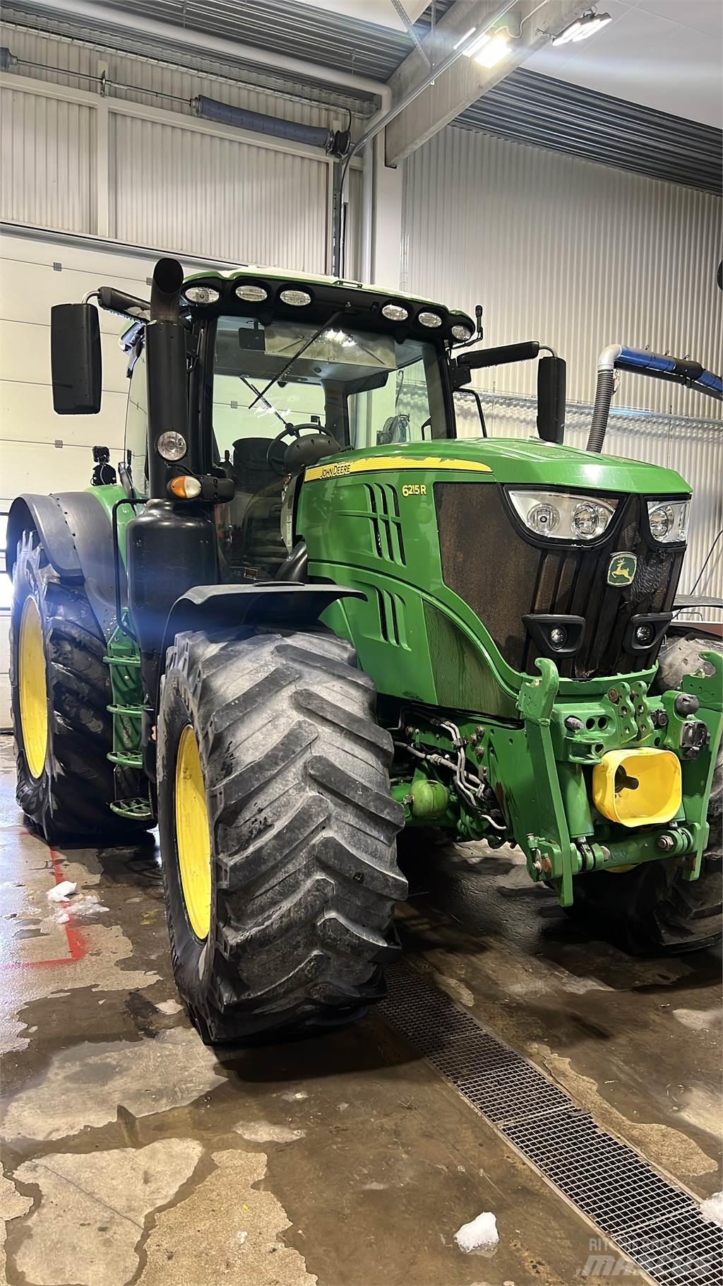 John Deere 6215R Traktorok