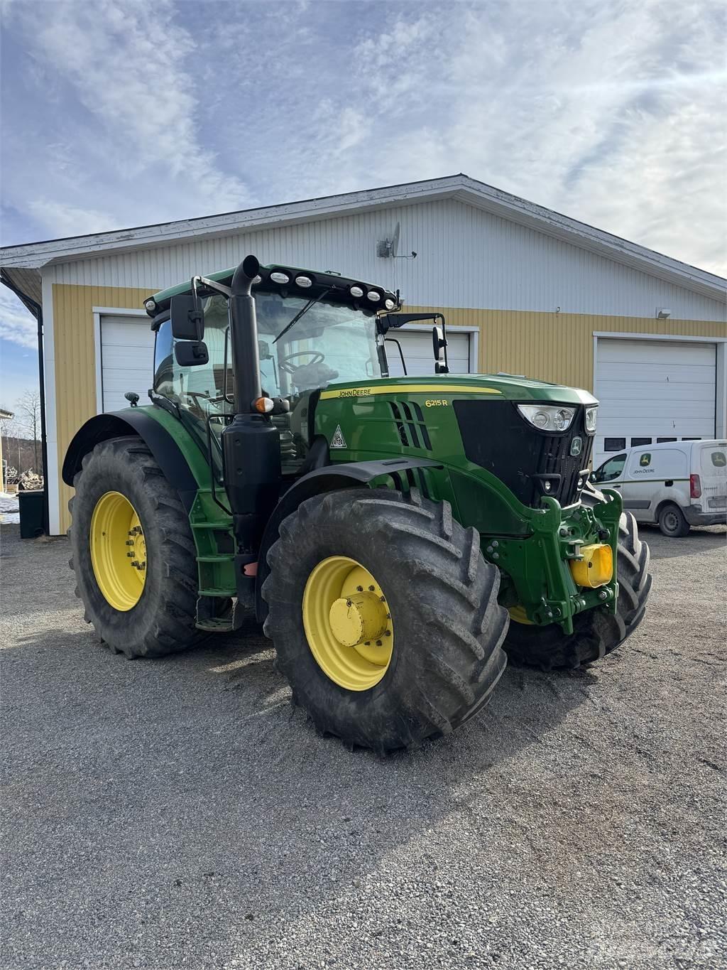 John Deere 6215R Traktorok
