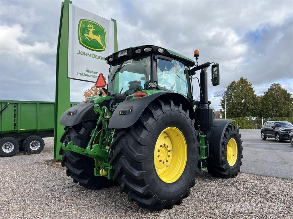 John Deere 6215R Traktorok