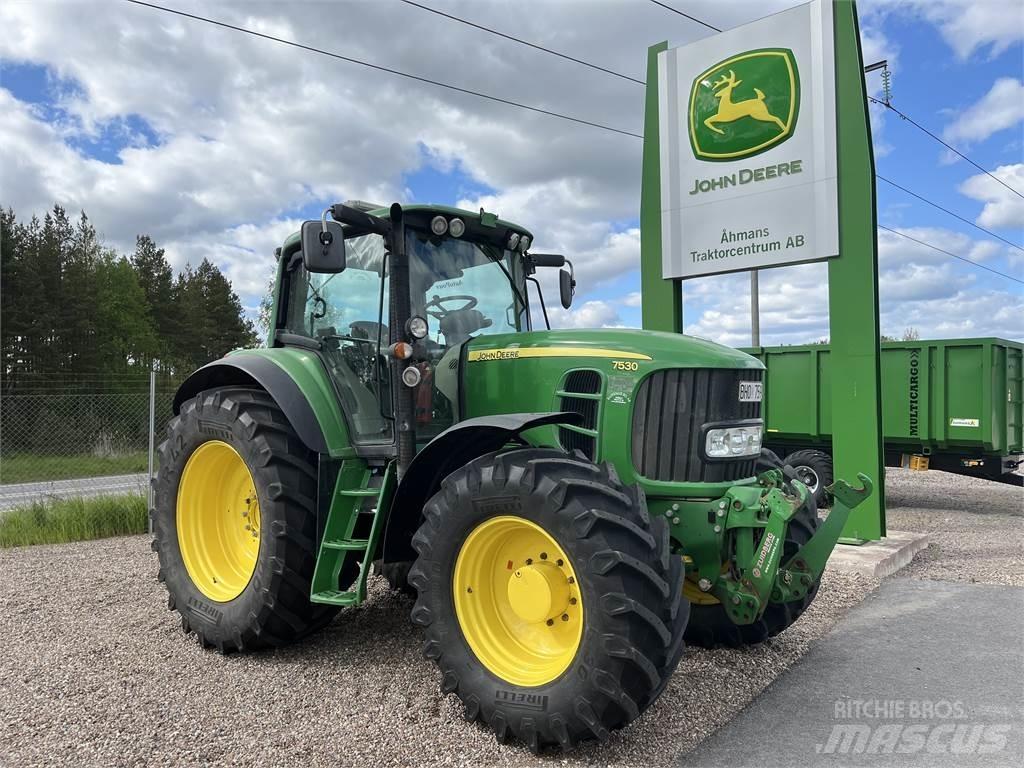 John Deere 7530 Premium Traktorok