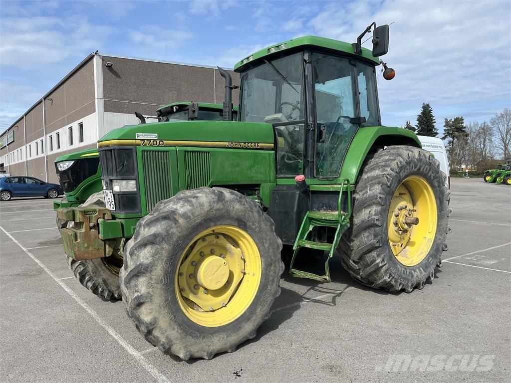 John Deere 7700 Traktorok