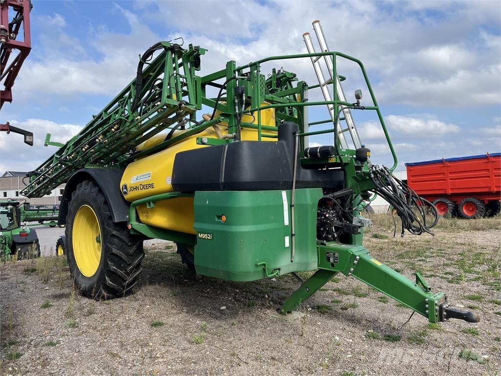 John Deere M952 Vontatott trágyaszórók