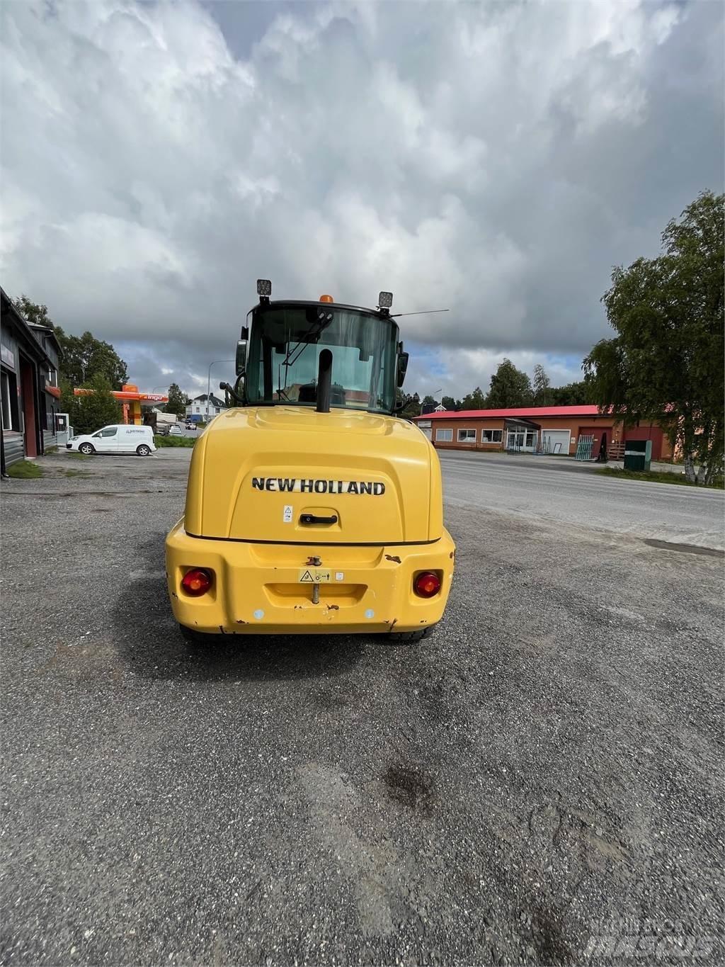 New Holland W70C Gumikerekes homlokrakodók