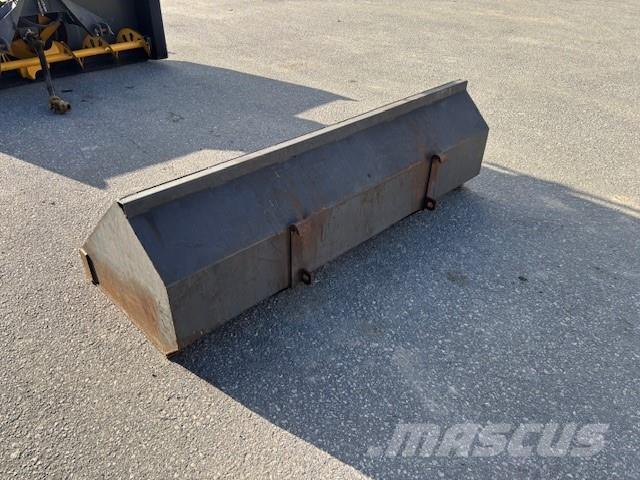  SNÖSKOPA 200 ÅLÖ TYP3 Egyéb traktor tartozékok