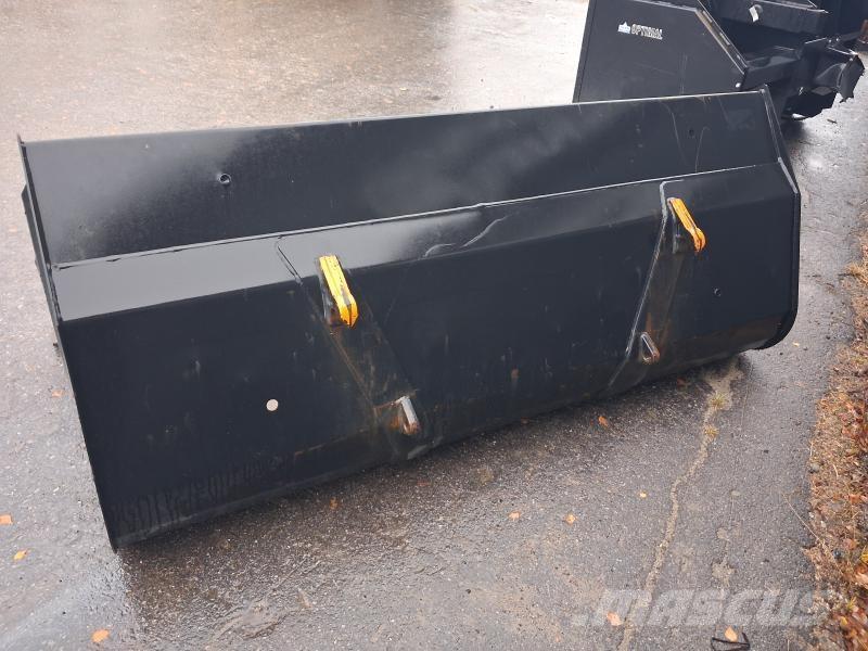  SNÖSKOPA ÅLÖ 220 EURO Egyéb traktor tartozékok