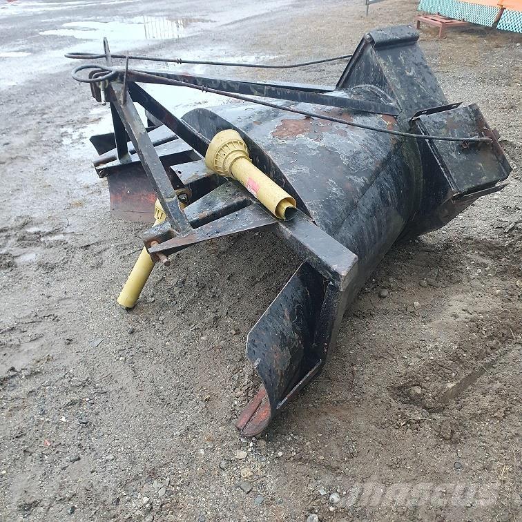  V-SLUNGA 2M Egyéb útkarbantartó és hókotró gépek