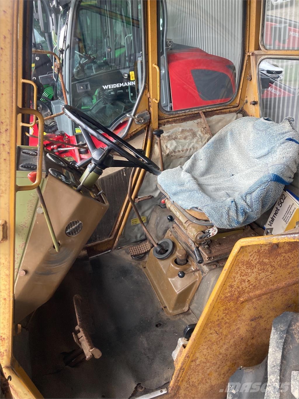 Valmet 502 TRAKTOR (KUND) Traktorok