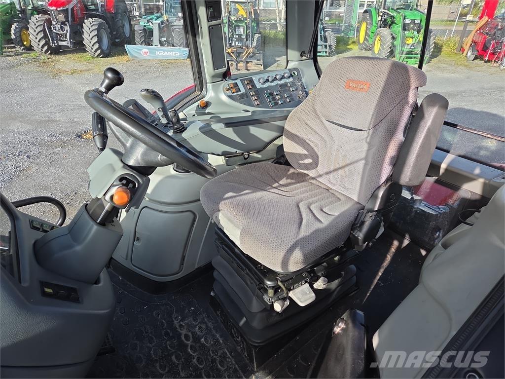 Valtra N121 Traktorok