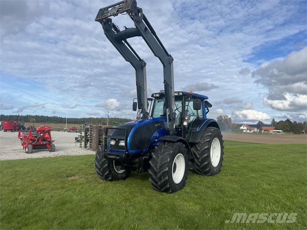 Valtra T151 E Traktorok