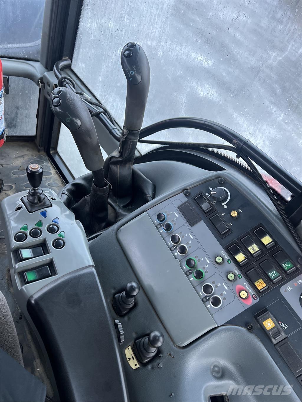 Valtra T190 Traktorok