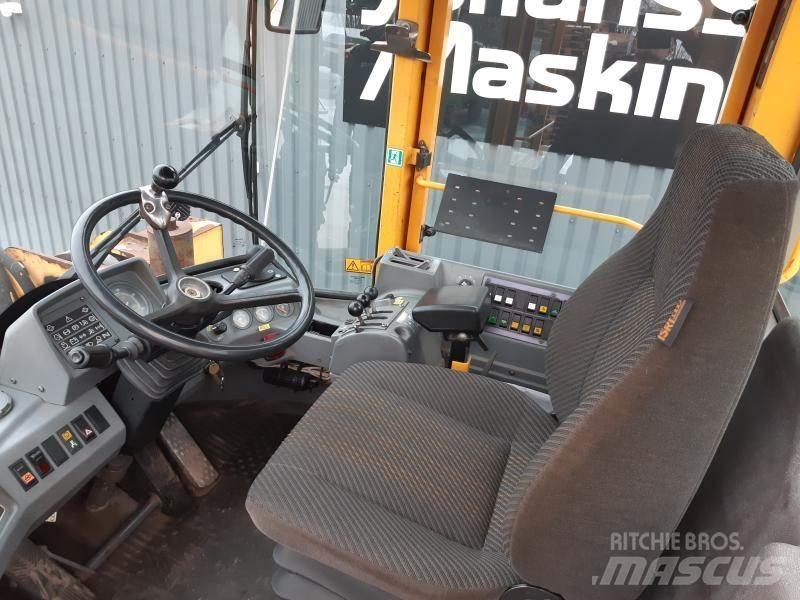 Volvo L90C Gumikerekes homlokrakodók