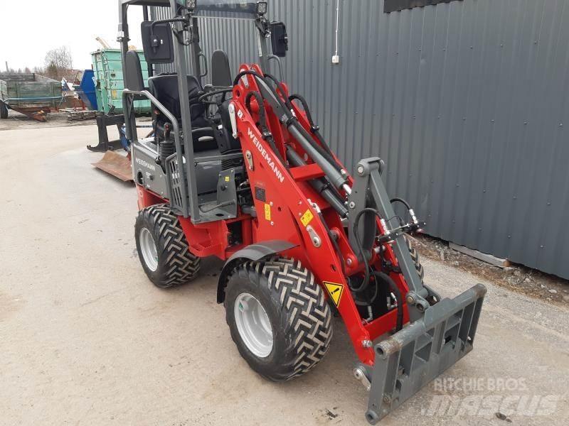 Weidemann 1140 CX25 Gumikerekes homlokrakodók