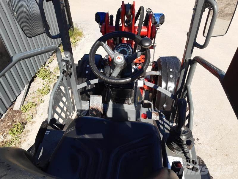 Weidemann 1160 MED EPS Gumikerekes homlokrakodók