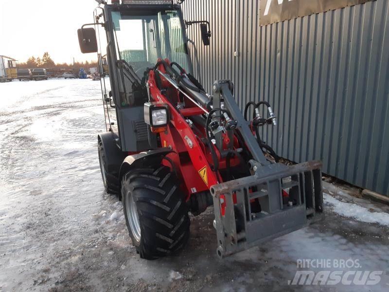 Weidemann 1160 MED HYTT Gumikerekes homlokrakodók