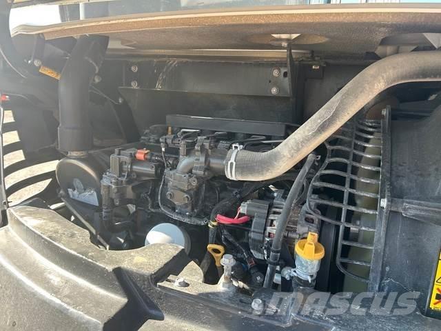 Bobcat E88 Közepes (midi) kotrók 7 t - 12 t