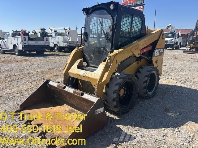 CAT 236D Gumiabroncsok, kerekek és felnik