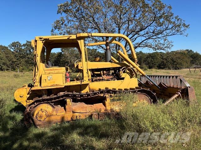 CAT D6D lánctalpas dózerek