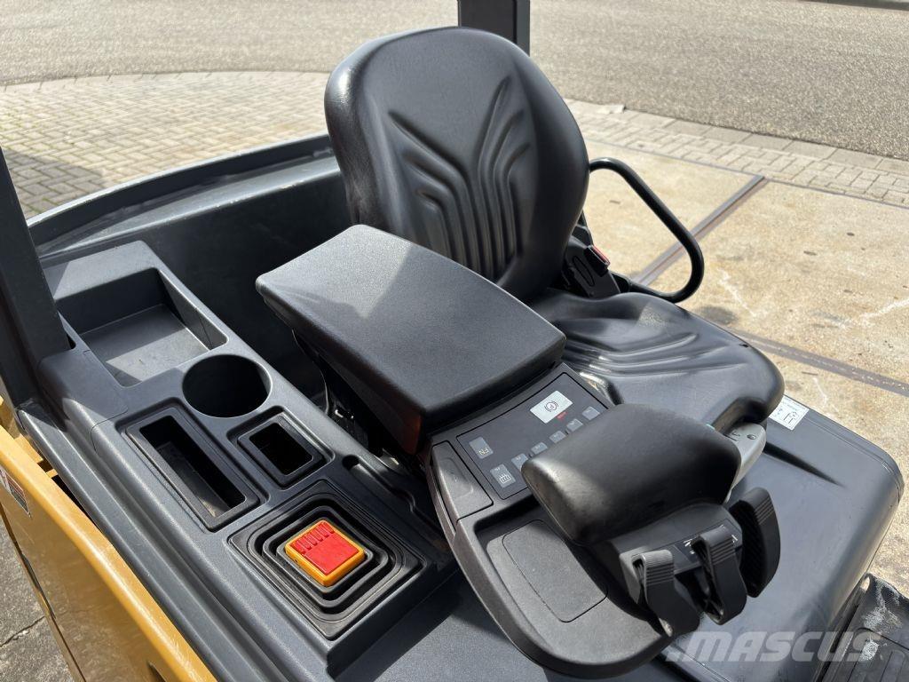 CAT 2ET4000 Elektromos targoncák