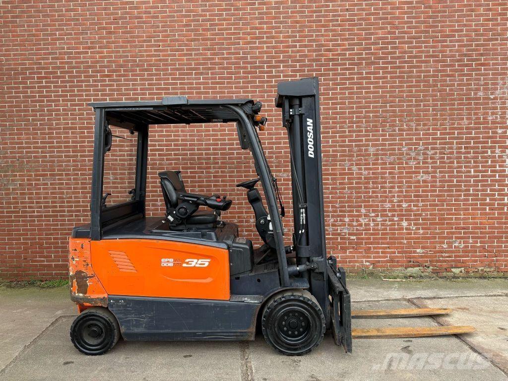Doosan B35X-7 Elektromos targoncák