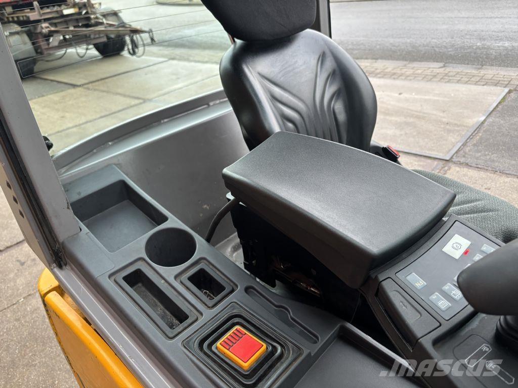 Jungheinrich EFG 216k Elektromos targoncák