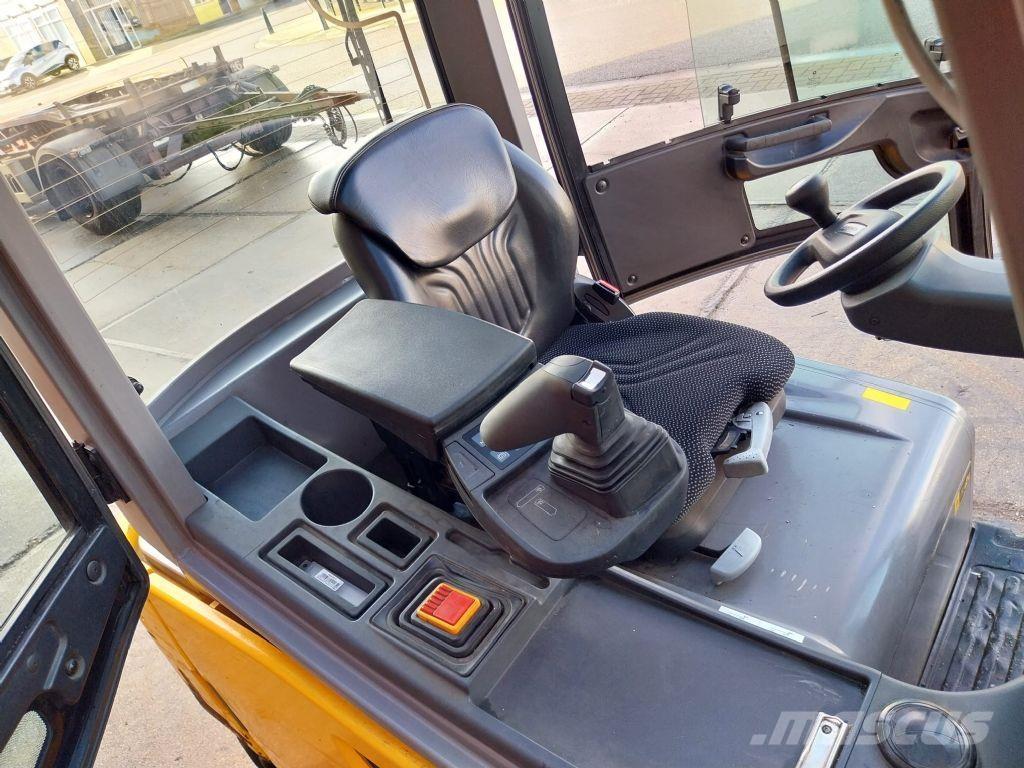 Jungheinrich EFG 320 Elektromos targoncák