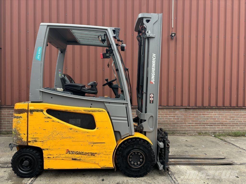 Jungheinrich EFG 425ks Elektromos targoncák