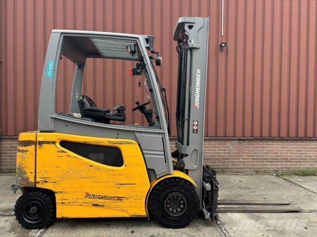 Jungheinrich EFG 425ks Elektromos targoncák