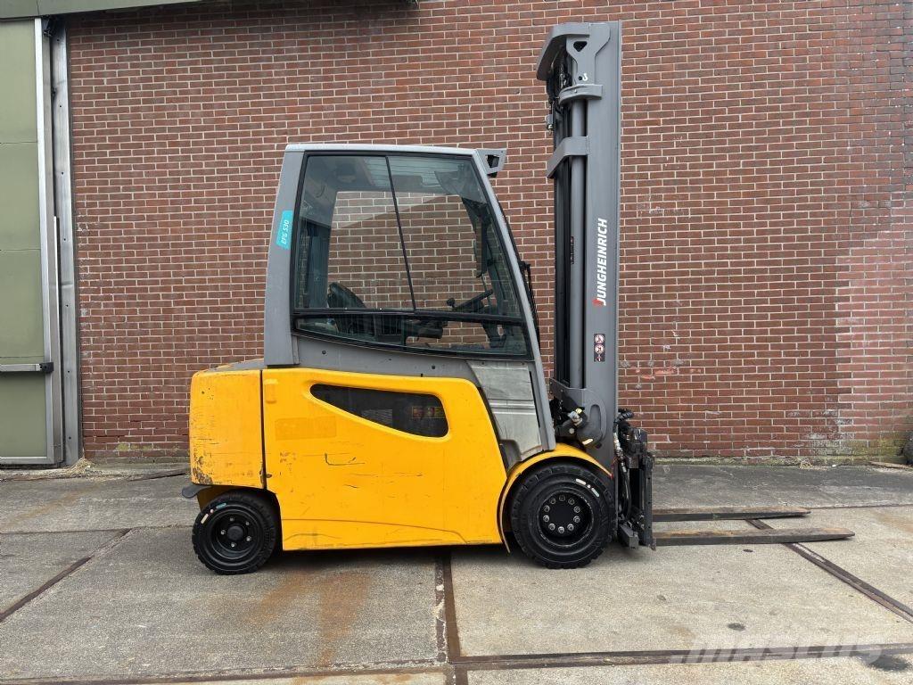 Jungheinrich EFG S30 Elektromos targoncák