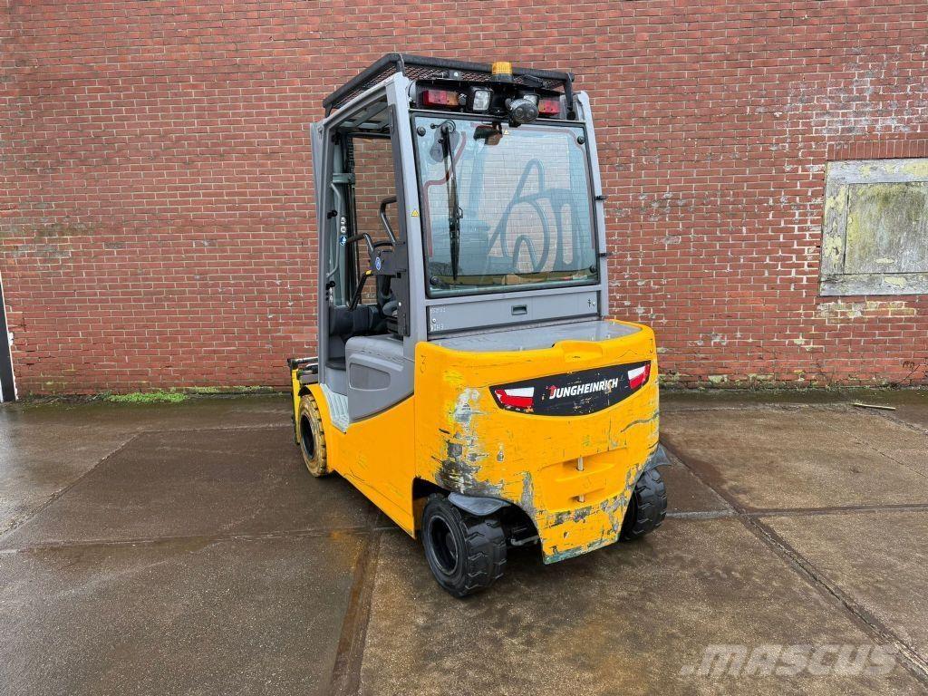 Jungheinrich EFG S30 Elektromos targoncák