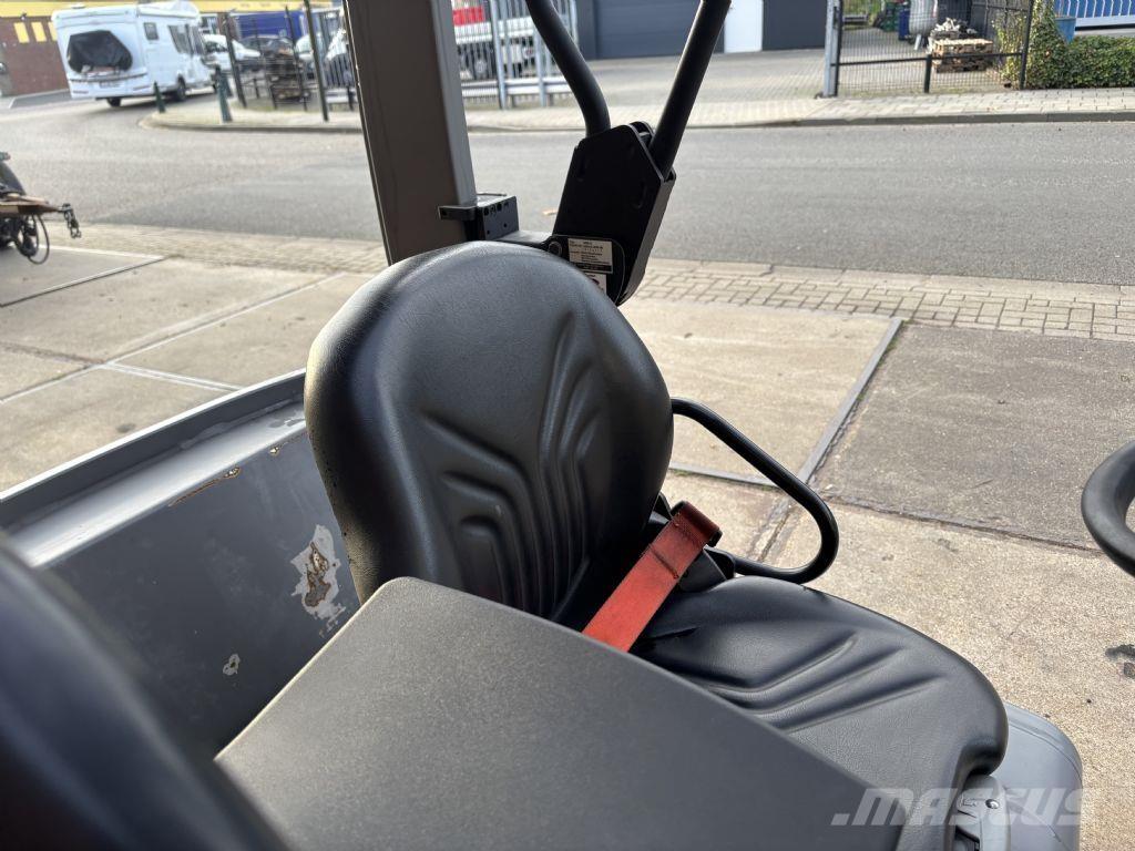 Jungheinrich EFG320 Elektromos targoncák