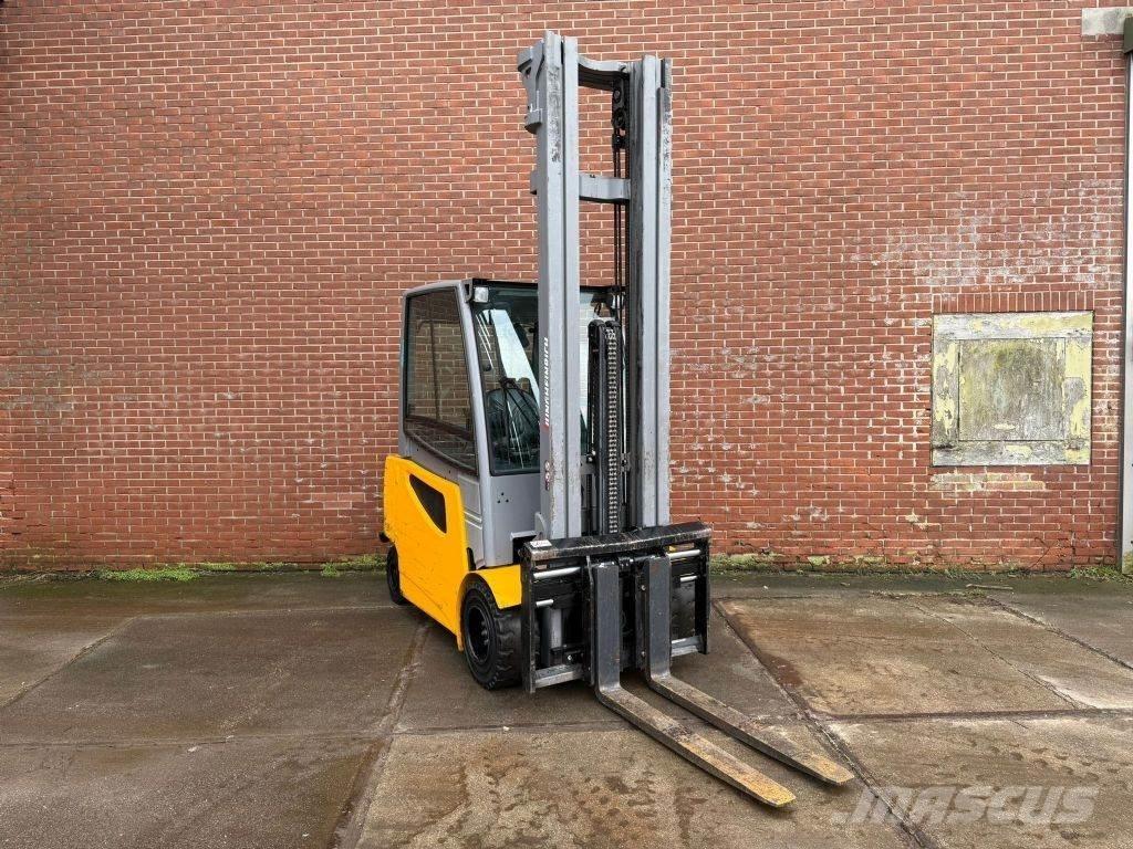 Jungheinrich EFG430 Elektromos targoncák
