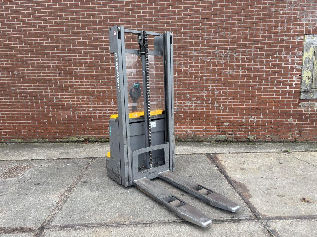 Jungheinrich EJC 112 Gyalogkíséretű targonca