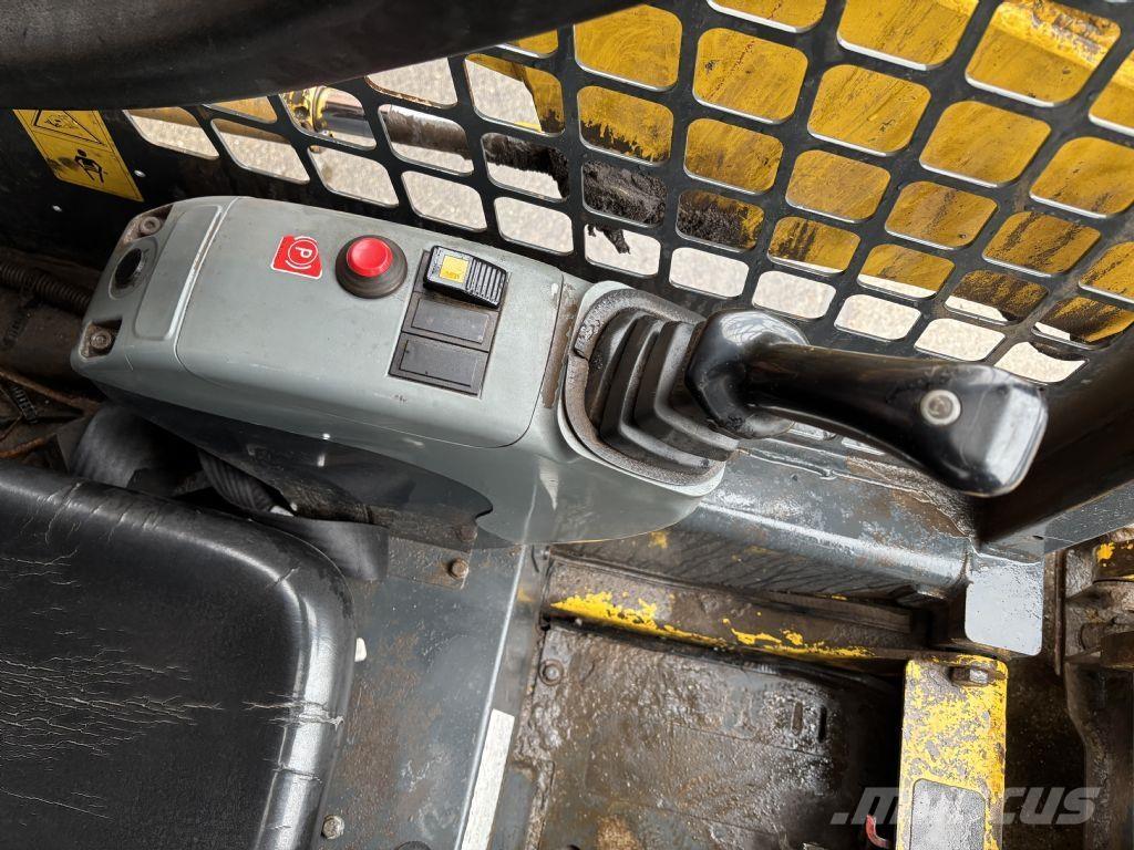 Komatsu SK510 Kompaktrakodók