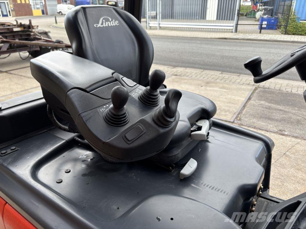 Linde E18PH-02 Elektromos targoncák