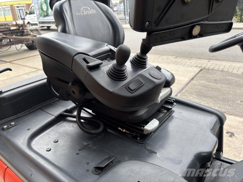 Linde E18PH-02 Elektromos targoncák