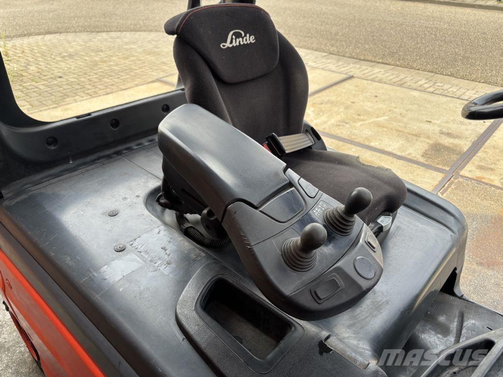 Linde E25L-01 Elektromos targoncák