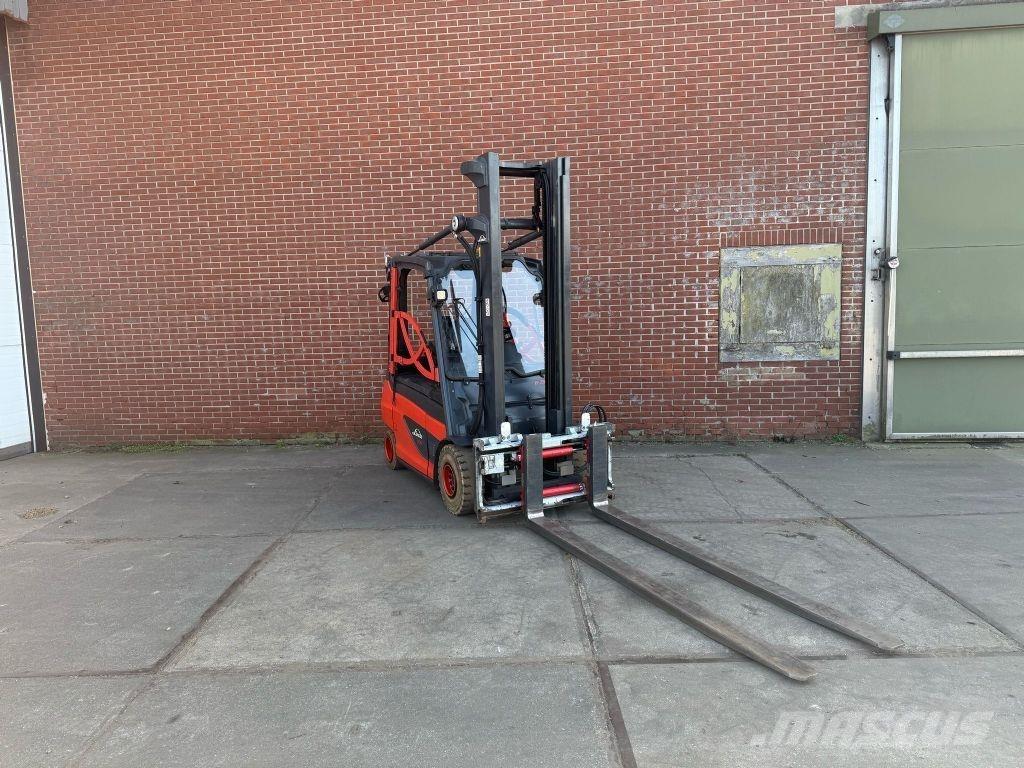 Linde E30-01 Elektromos targoncák