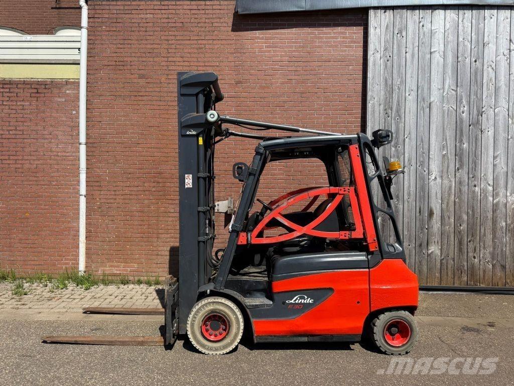 Linde E30-01 Elektromos targoncák