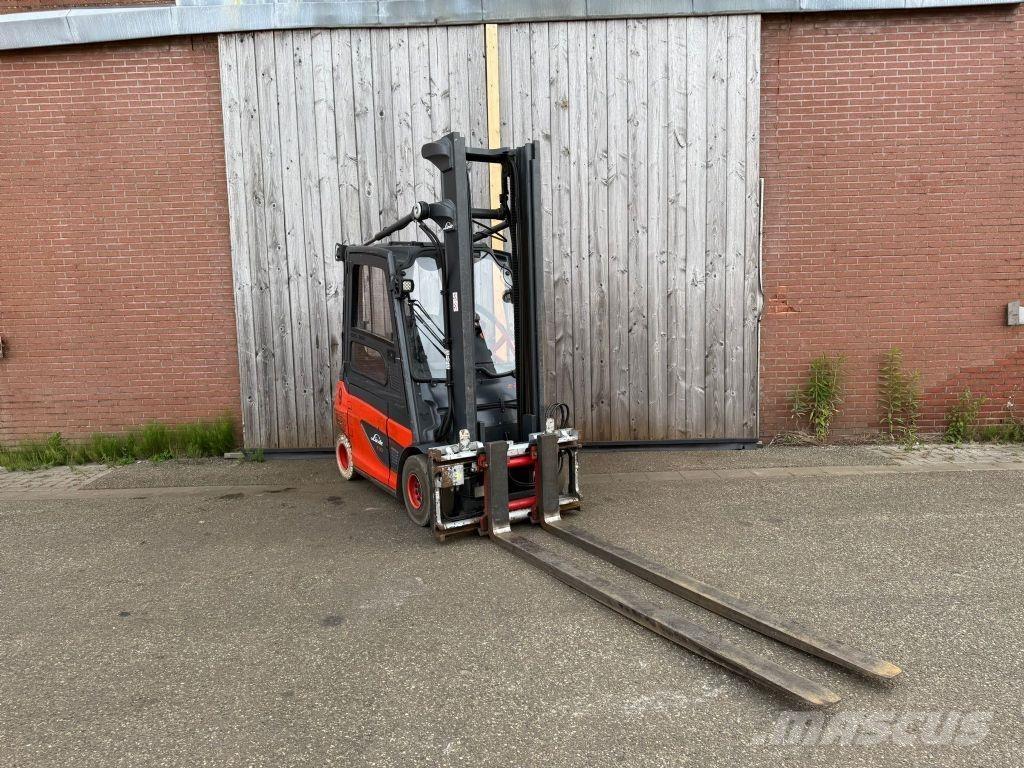 Linde E30-01 Elektromos targoncák